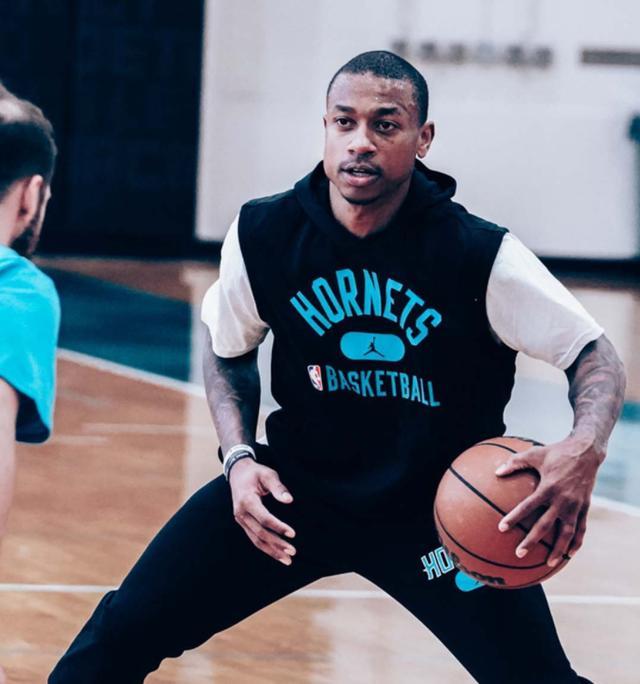 陷入苦战 陷入苦战